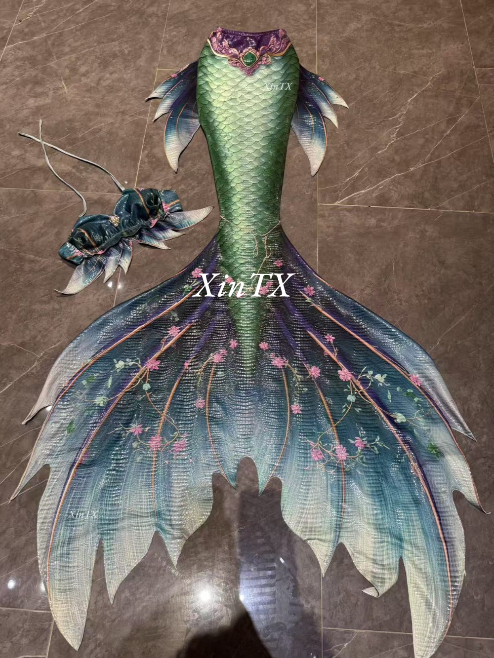 man woman mermaid tail hot sta - Aquarium Fish In review and price